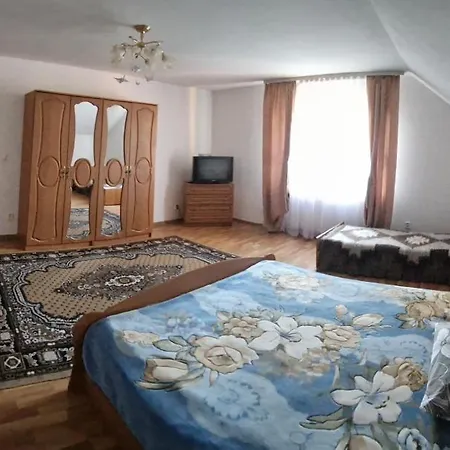 у дядька Летний дом